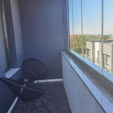 Cube Apartment